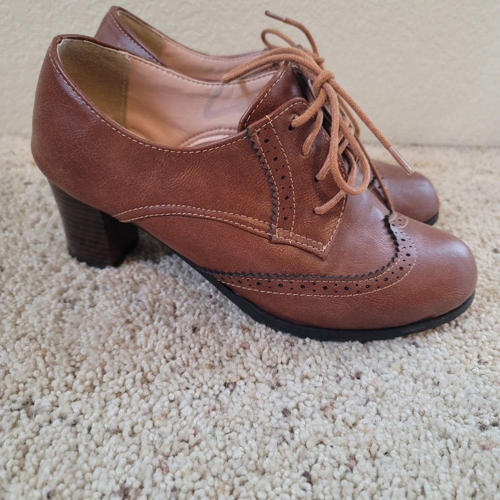 Women's Vintage Style Pumps
